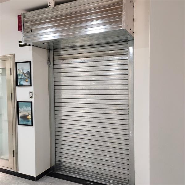 突破火灾困局：防火卷帘门的职责！